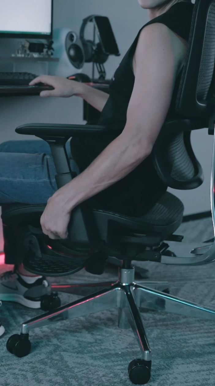 Triton ergonomic office chair features overview. Get a closer look and see all the possible adjustments.